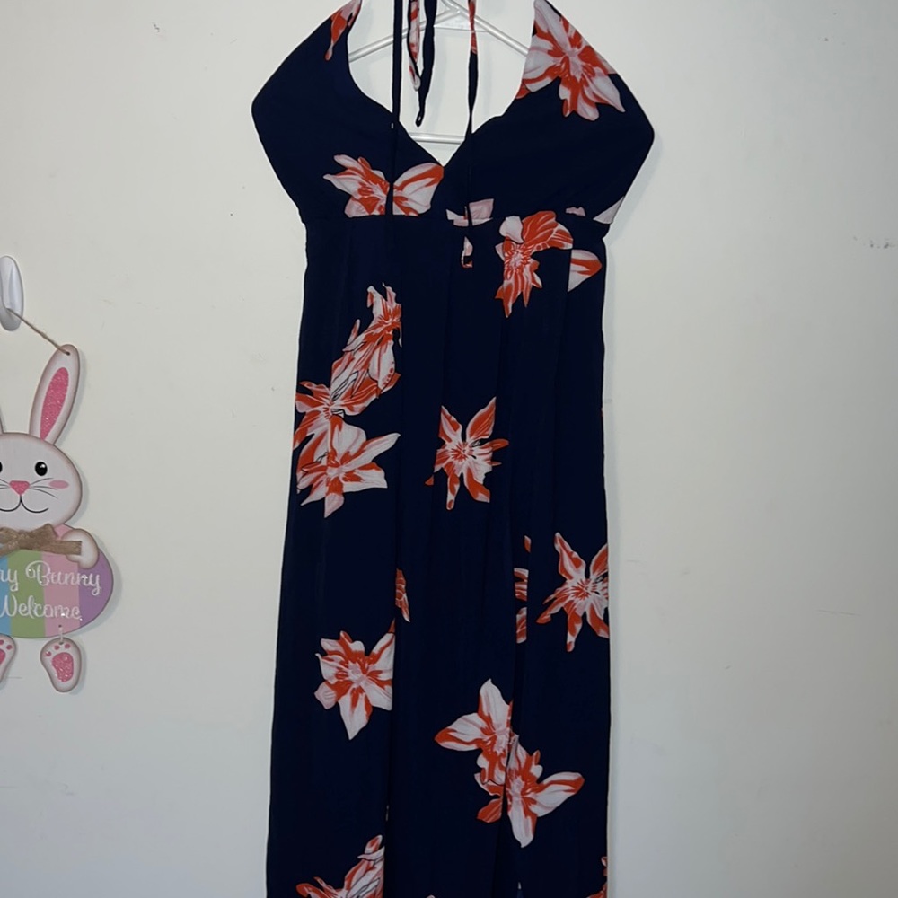Simple NWT size medium - Picture 2 of 4